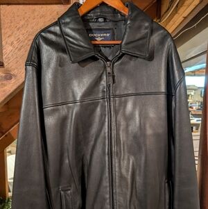 NWOT 2XL Tall Black Dockers Men's Sleek Black Leather Coat